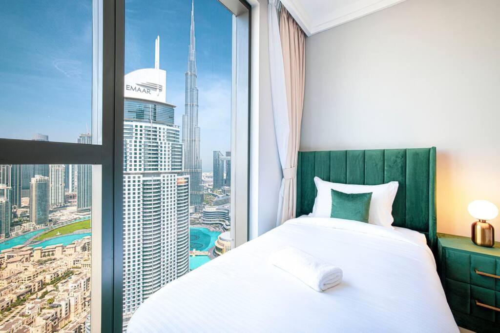 Magnificent Brand New Lux 3Br Burj & Fountain View Lägenhet Dubai Exteriör bild