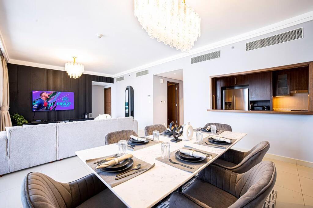 Magnificent Brand New Lux 3Br Burj & Fountain View Lägenhet Dubai Exteriör bild