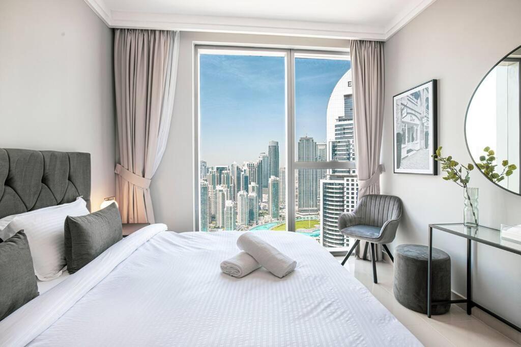 Magnificent Brand New Lux 3Br Burj & Fountain View Lägenhet Dubai Exteriör bild
