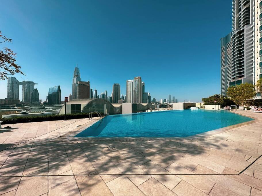 Magnificent Brand New Lux 3Br Burj & Fountain View Lägenhet Dubai Exteriör bild
